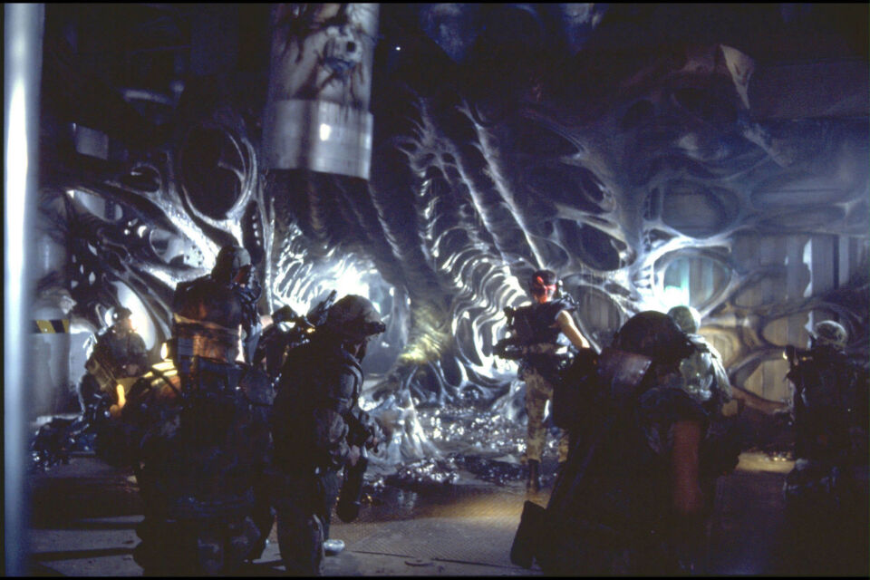 Aliens 14 cameron