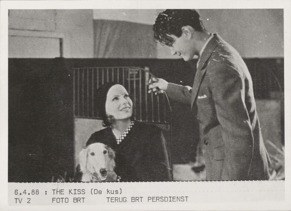 Kiss the 10 feyder