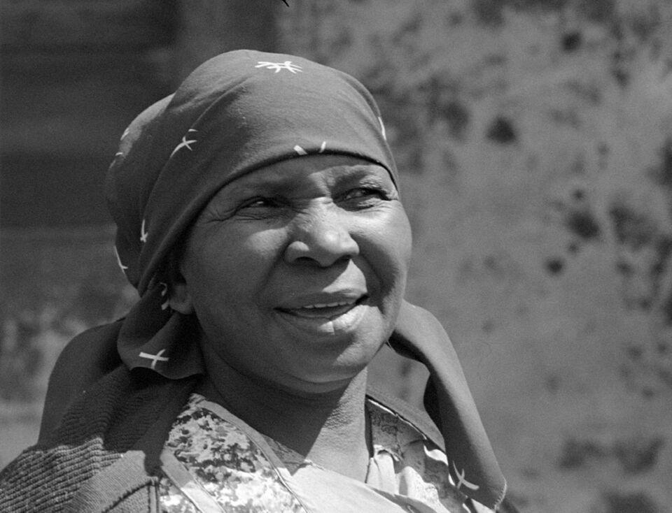 Come Back Africa 11 Auntie
