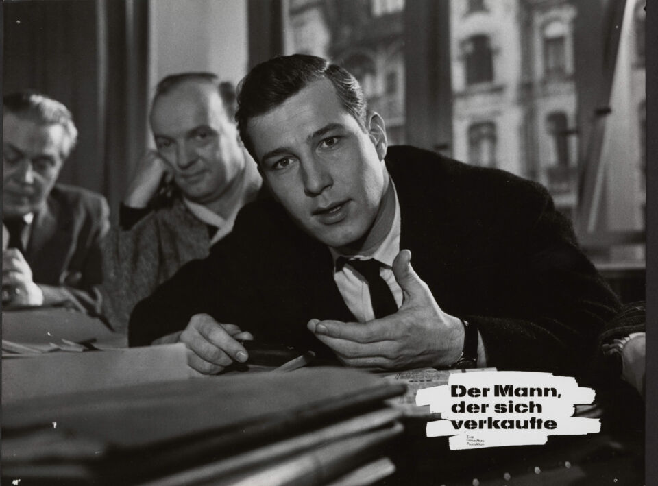 MANN DER SICH VERKAUFTE DER 18 von Baky copy