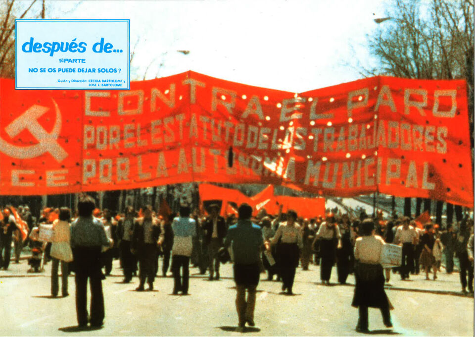 DESPUES DE PARTE 1 NO SE OS PUEDE DEJAR SOLOS LOBBYCARD 01