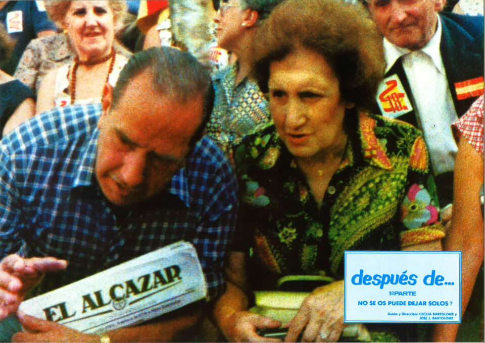 DESPUES DE PARTE 1 NO SE OS PUEDE DEJAR SOLOS LOBBYCARD 03