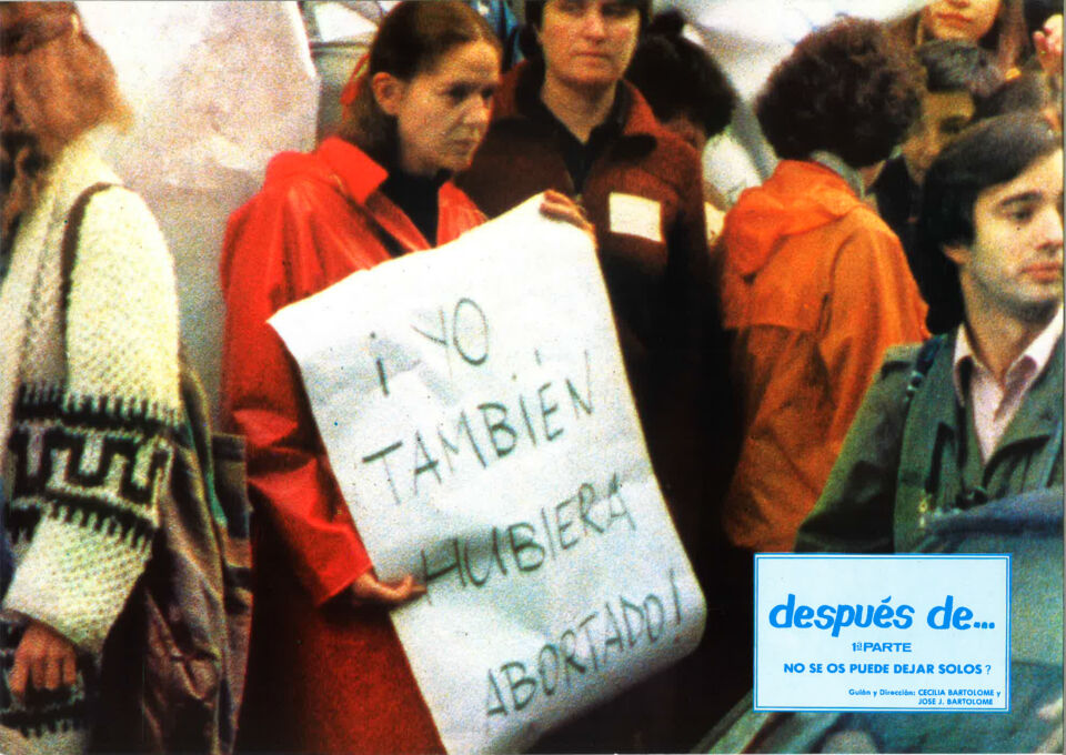 DESPUES DE PARTE 1 NO SE OS PUEDE DEJAR SOLOS LOBBYCARD 06