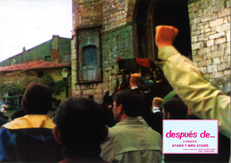 DESPUES DE PARTE 2 ATADO Y BIEN ATADO LOBBYCARD 07