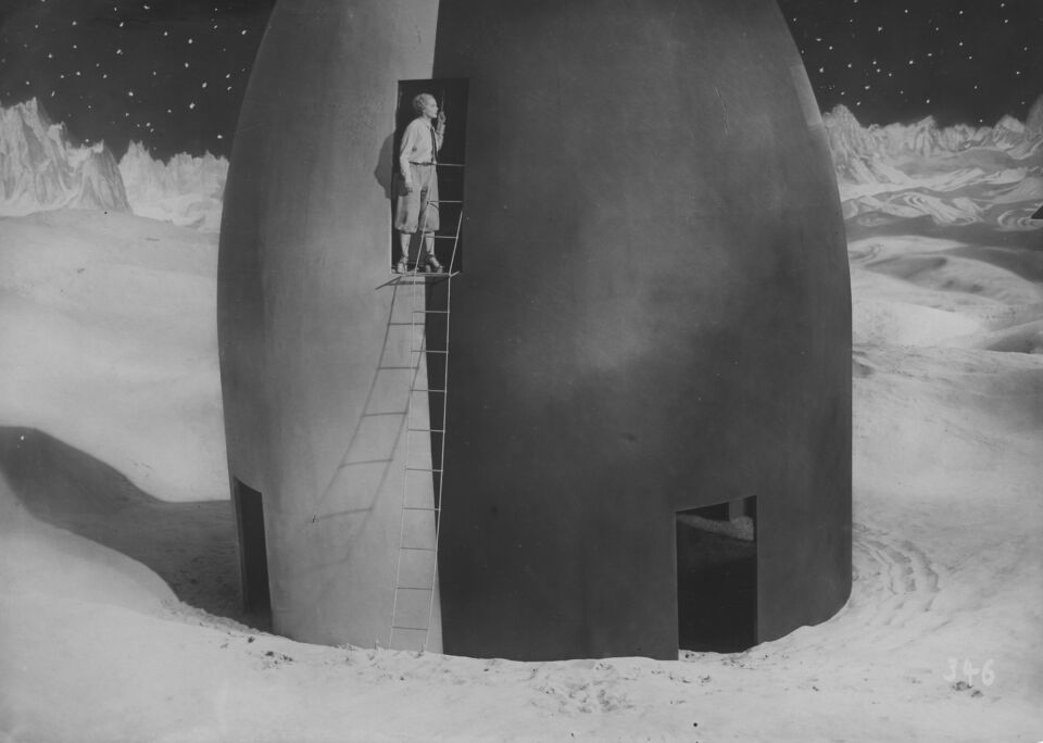 Frau im mond die 5 Lang