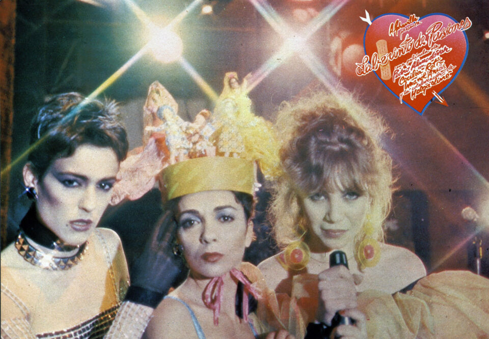 LABERINTO DE PASIONES 4 Almodovar