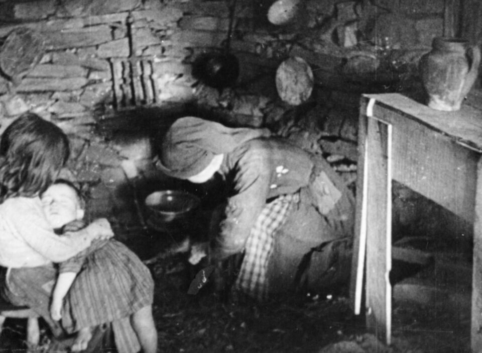 Hurdes las 2 Bunuel
