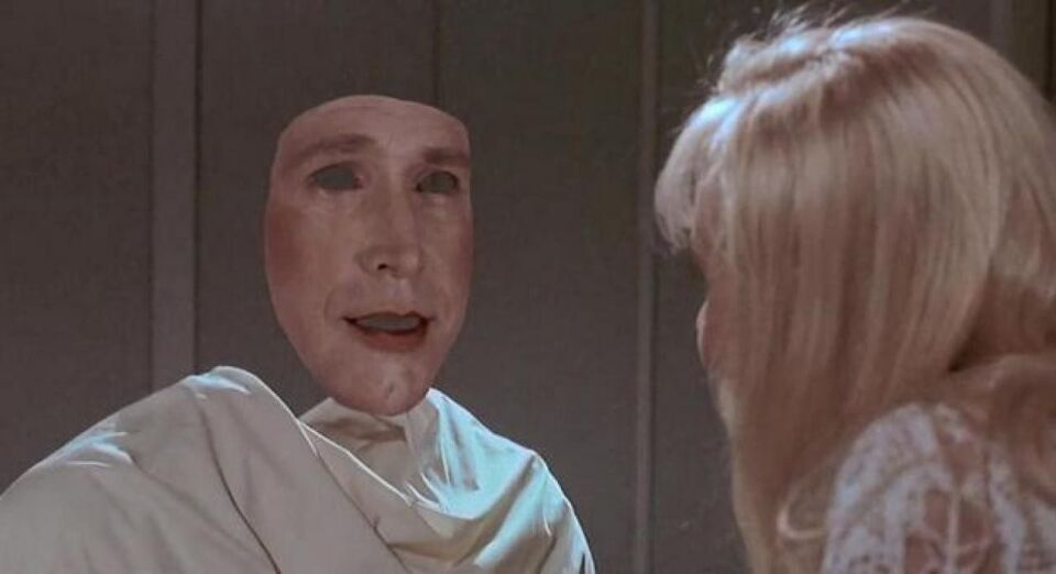 Memoirs of an Invisible Man John Carpenter 02