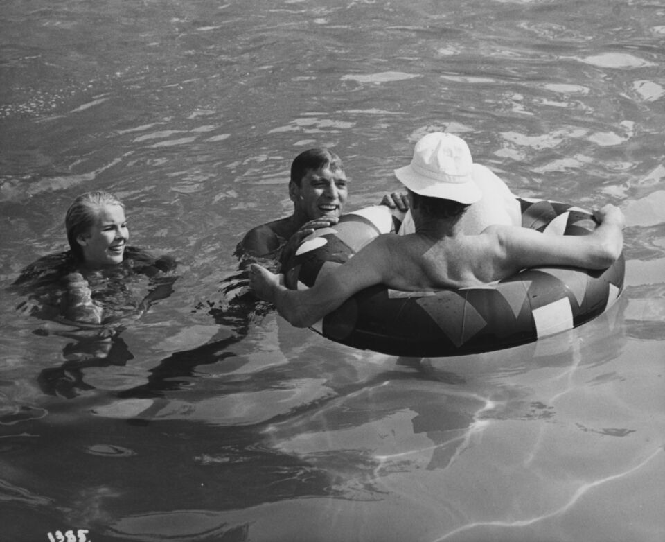 Swimmer the 8 Perry