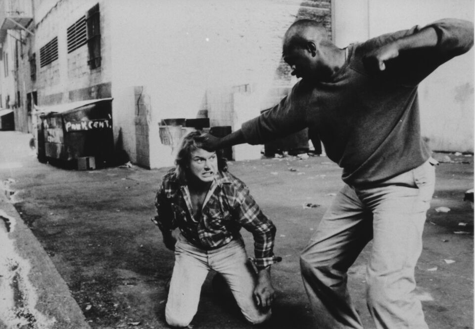 They live 2 Carpenter