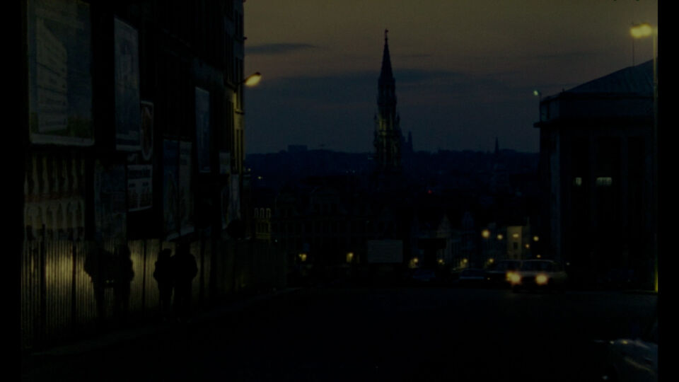 Toute Une Nuit Prores HQ 25 FPS HD 00 00 58 03 Still001