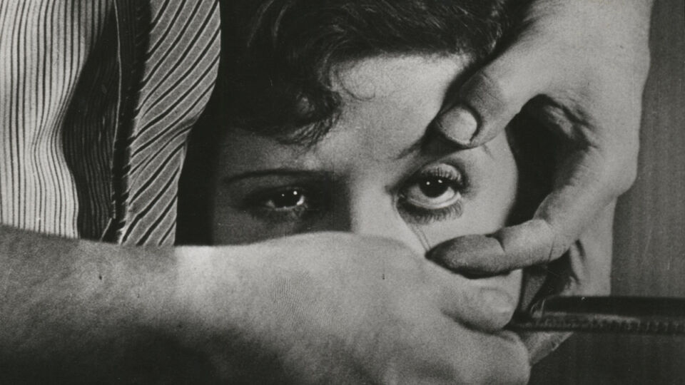 Un chien andalou luis bunuel